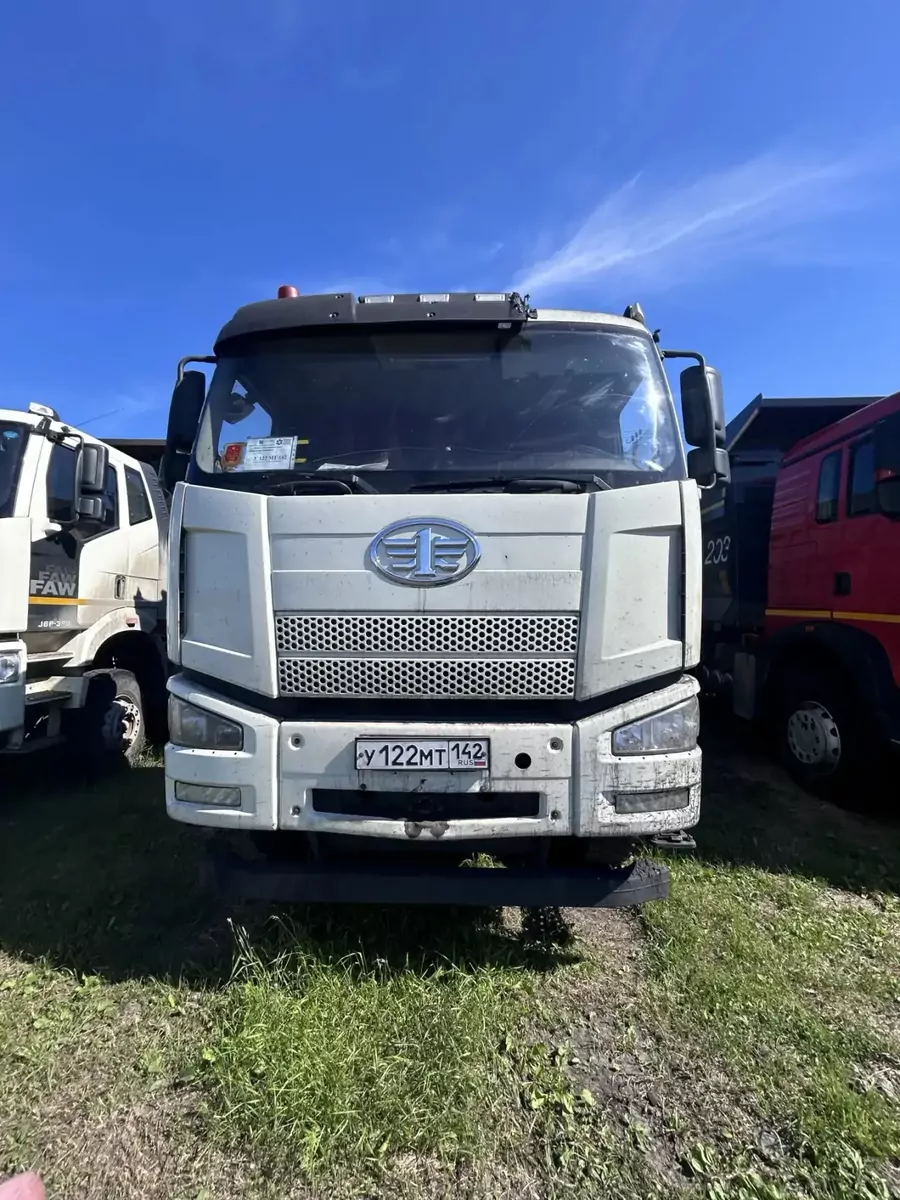 FAW J6 8x4 Самосвал