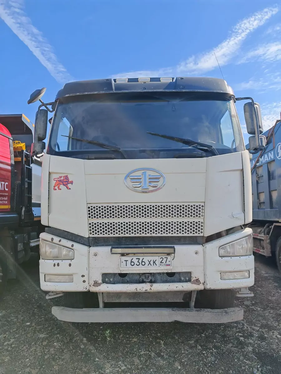 FAW CA 3310 8x4 Самосвал