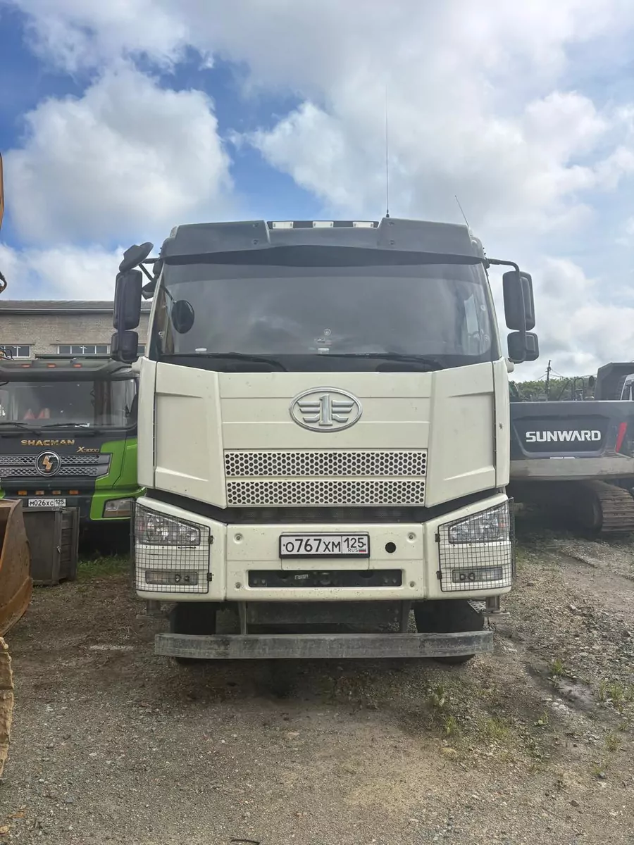 FAW J6 6x4 Самосвал