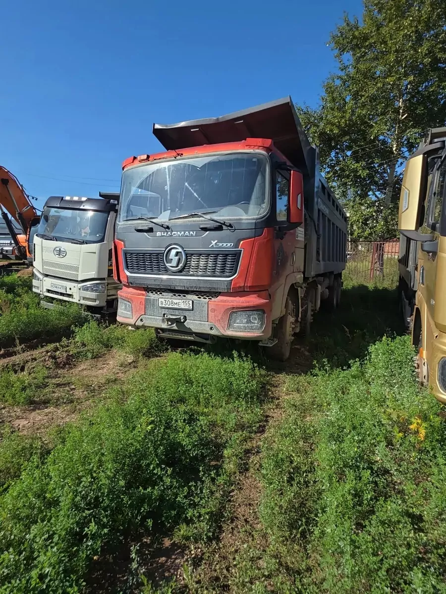 Shacman SX331863366 8x4 Самосвал