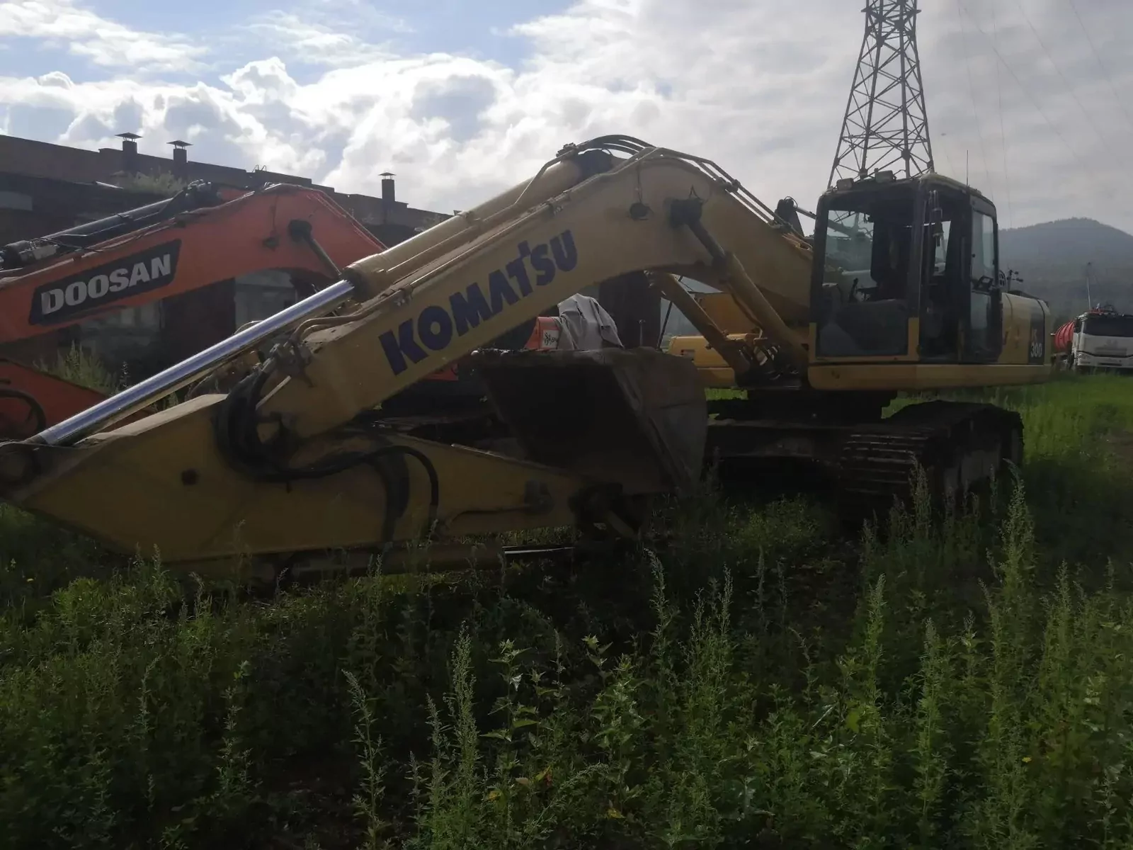 KOMATSU PC 300-8M0 Экскаватор