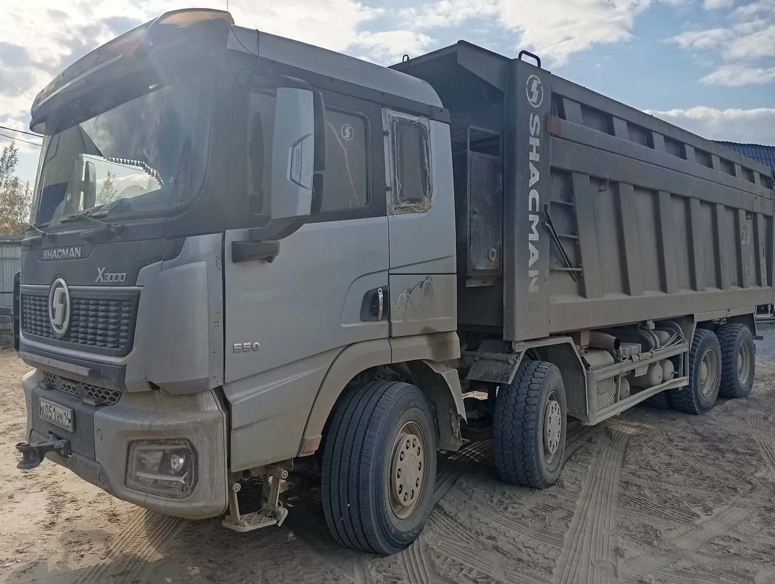 Shacman (Shaanxi) SX331863366 8x4 Самосвал