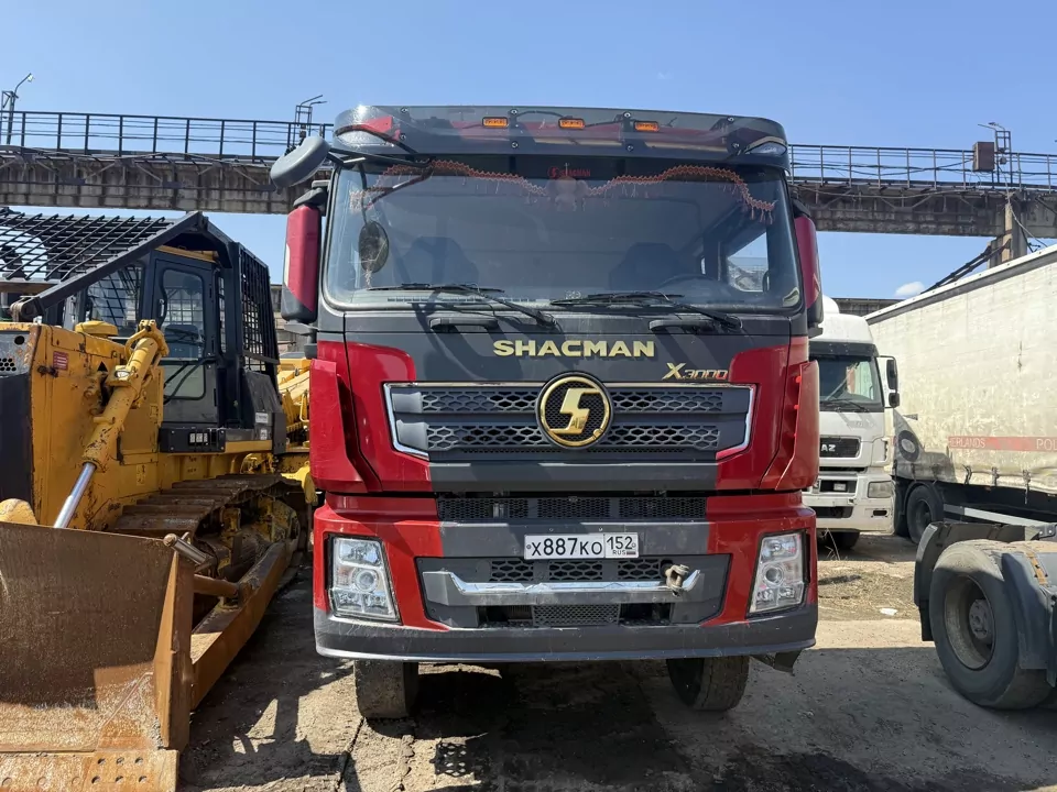 Shacman (Shaanxi) SX42586V385 6x6 Седельный тягач