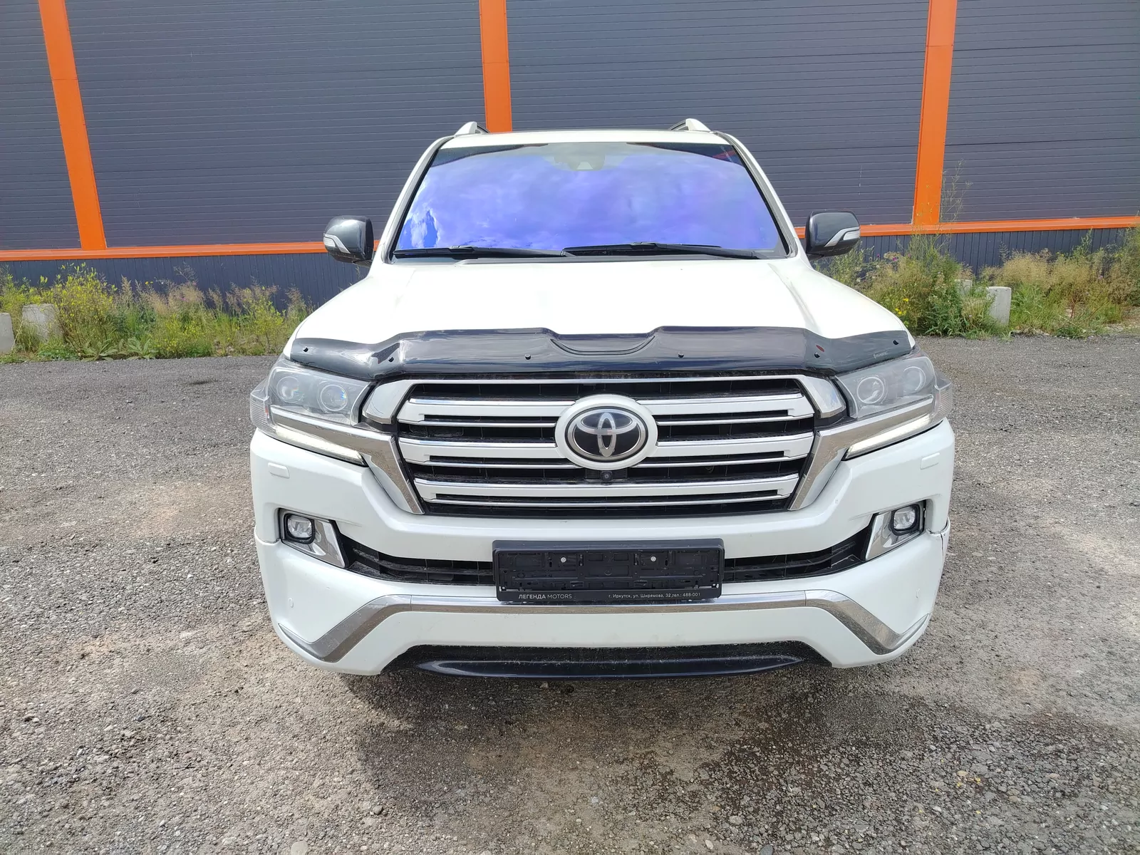 Toyota LAND CRUISER 200