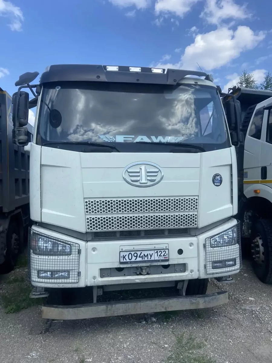 FAW J6 8x4 Самосвал