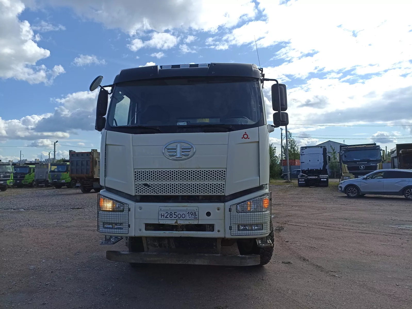 FAW J6 8x4 Самосвал