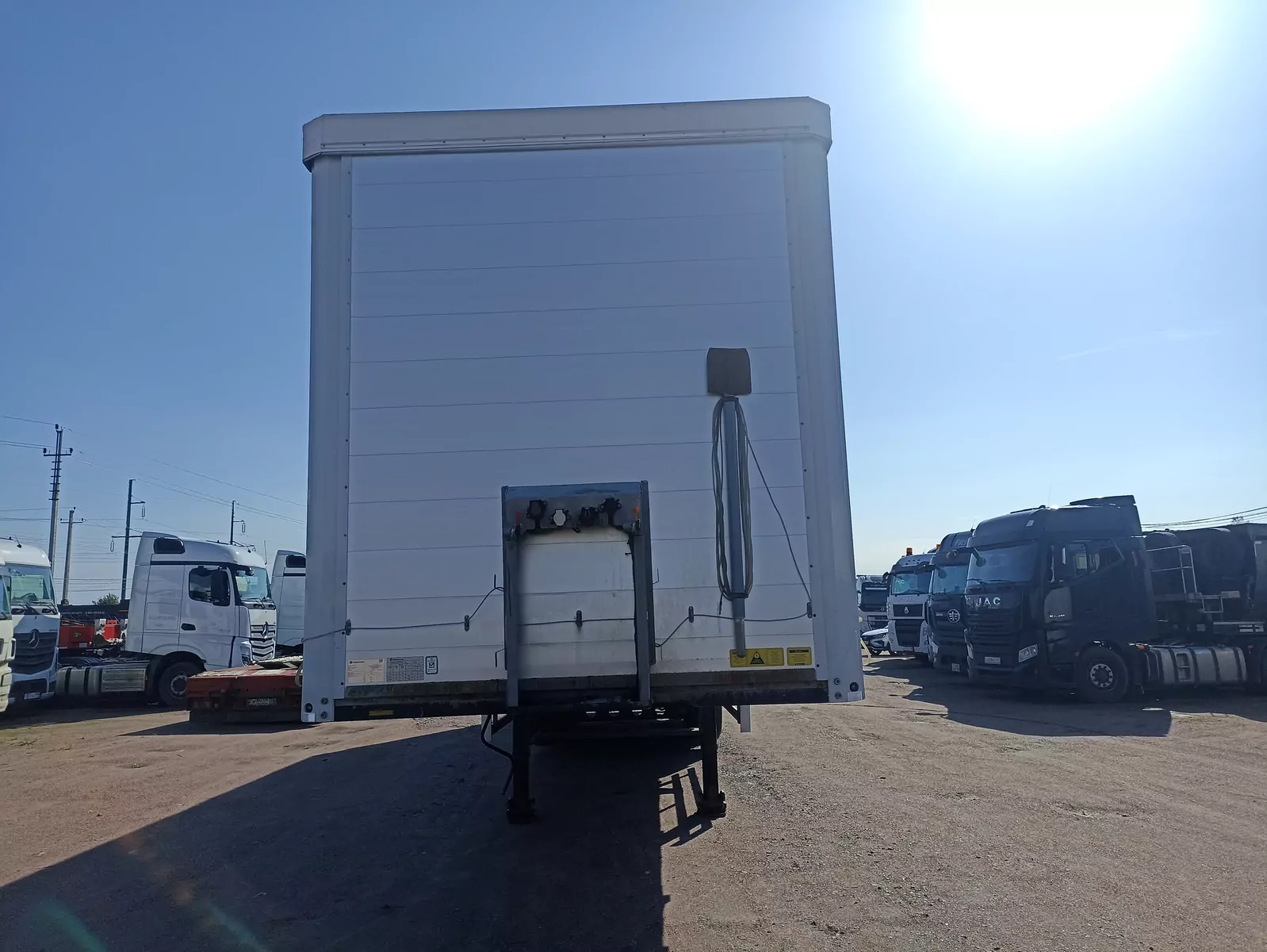 Grunwald 9453 Полуприцеп бортовой (евроборт)