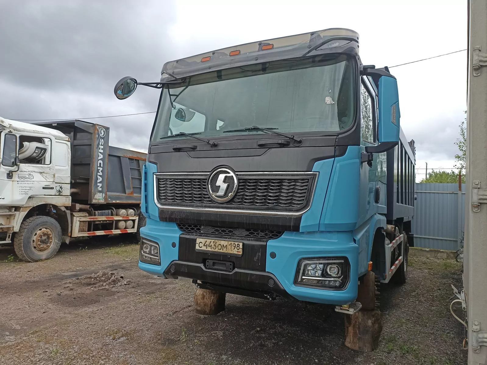 Shacman SX32586V384 6x4 Самосвал