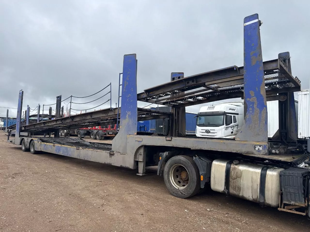 Rolfo LYZ9220TCL Полуприцеп автовоз