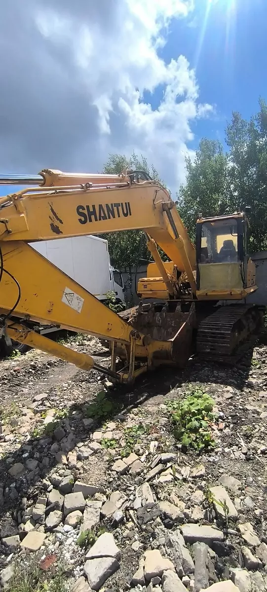 SHANTUI SE215W Экскаватор