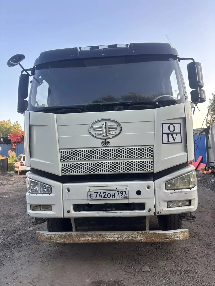 FAW J6 6x4 Самосвал
