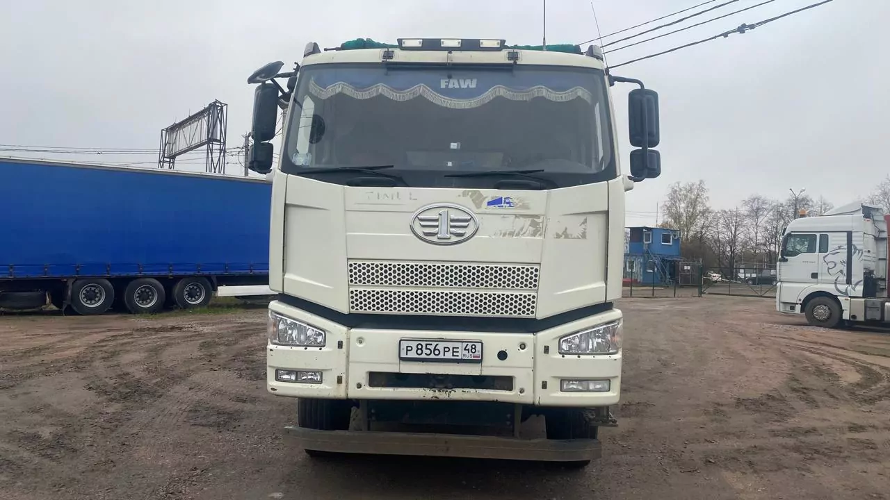 FAW J6 8x4 Самосвал
