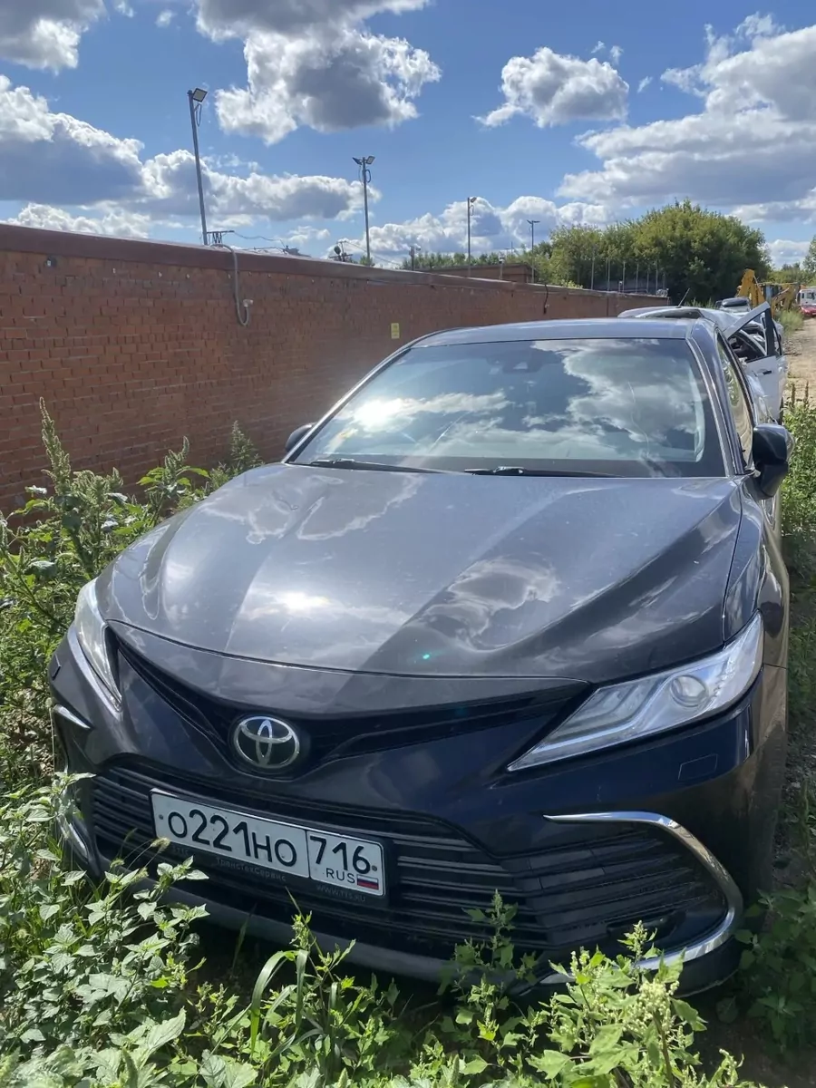 Toyota CAMRY