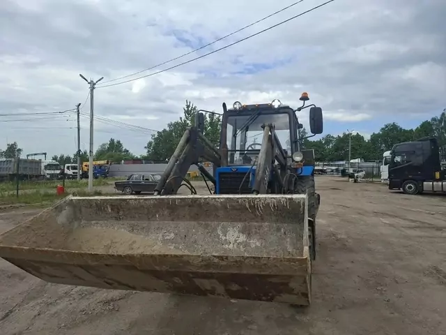 ЧЛМЗ МД.03 на базе трактора Беларус 82.1 Машина коммунальная