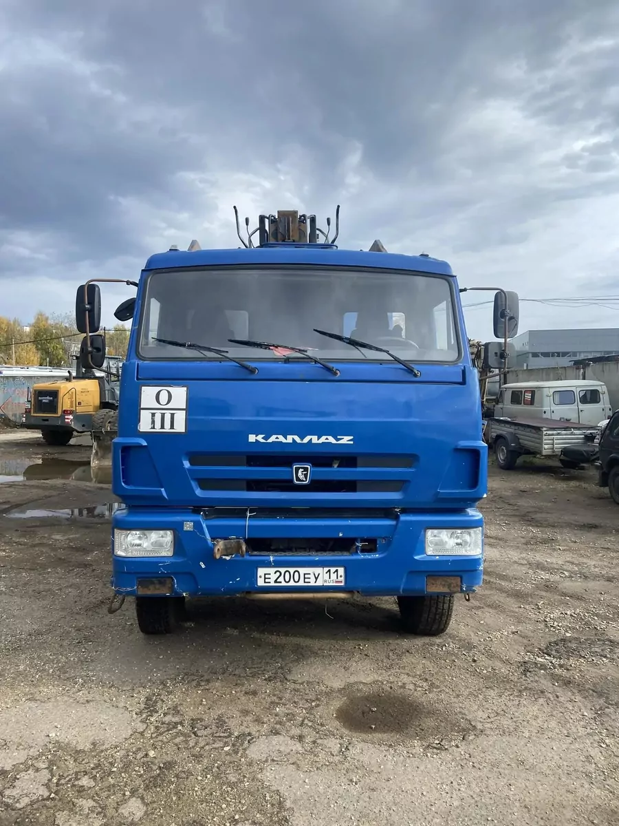 КамАЗ 65111 6x6 Ломовоз с КМУ
