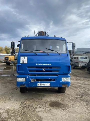 КамАЗ 65111 6x6 Ломовоз с КМУ
