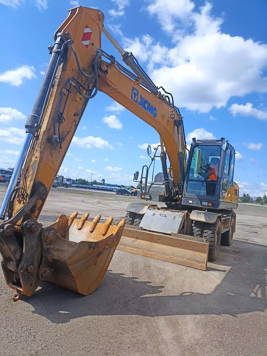 XCMG XE180WD Экскаватор колесный