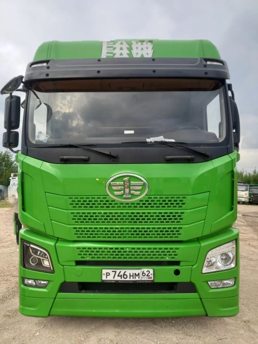 FAW JH6 6x4 Седельный тягач
