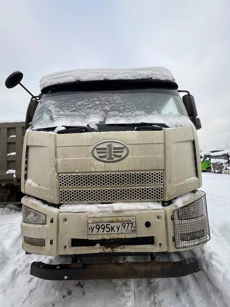 FAW J6 8x4 Самосвал