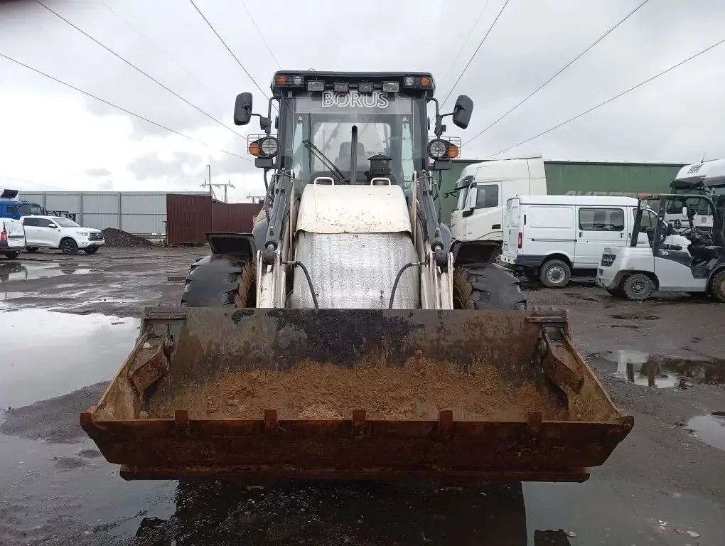 Borus BR-825 Экскаватор-погрузчик
