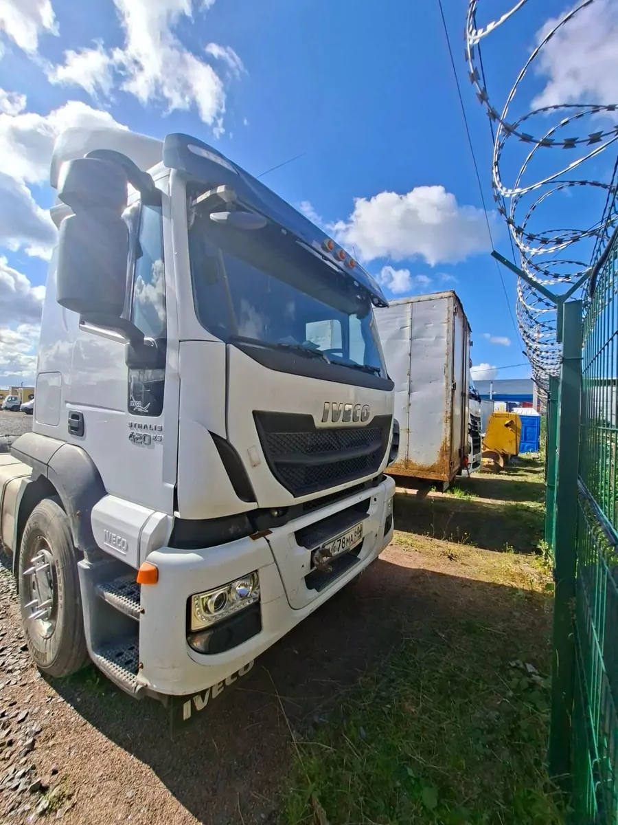 IVECO STRALIS 4x2 Седельный тягач