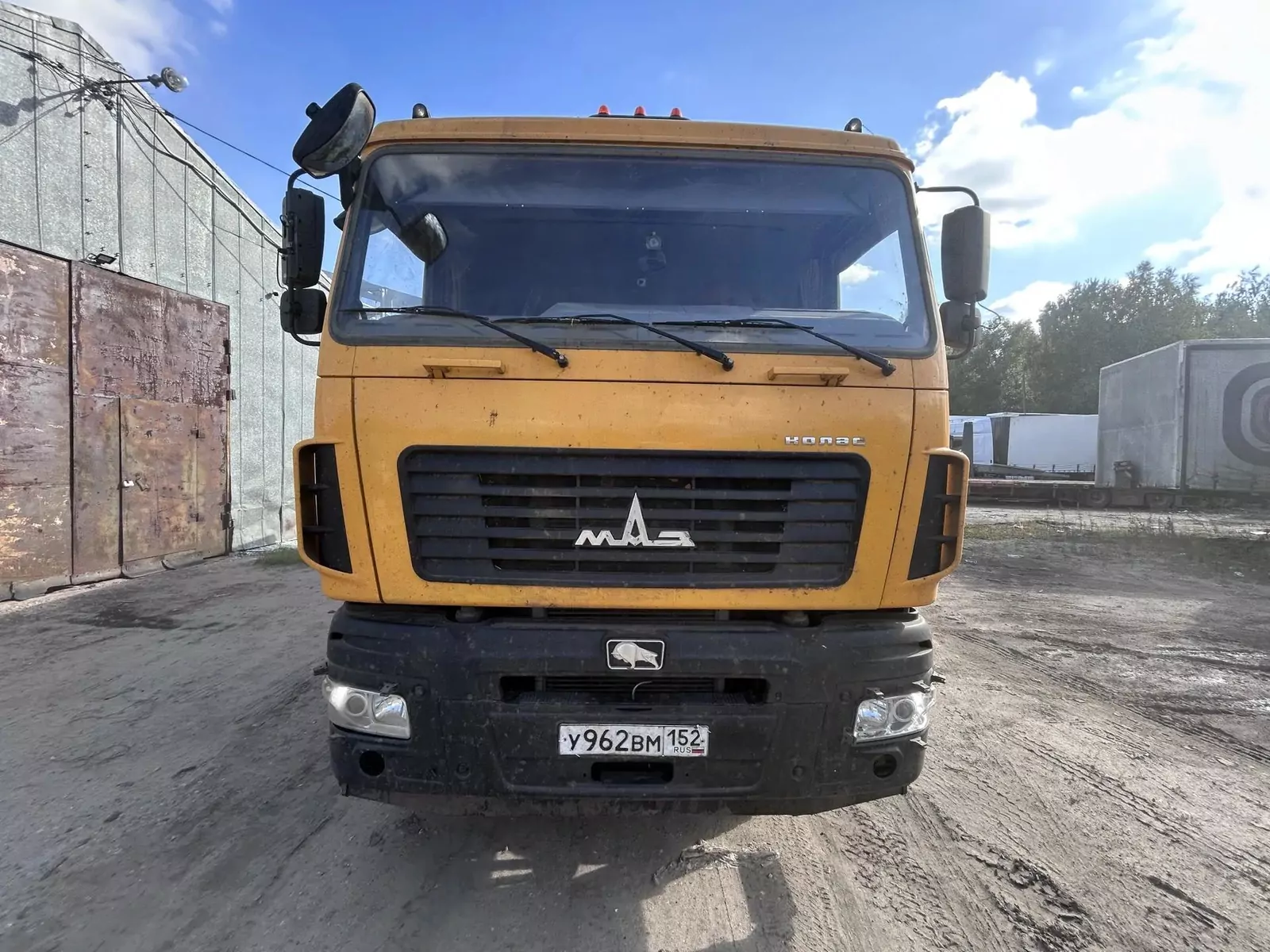 МАЗ 6501С9-8535-000 6x4 Зерновоз