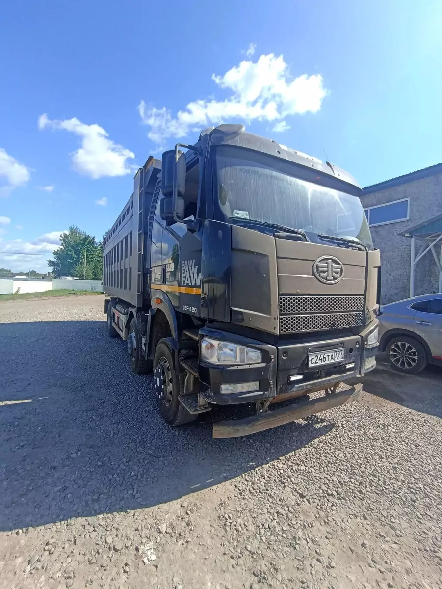 FAW J6 8x4 Самосвал