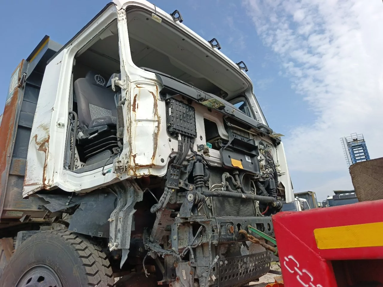 BEIBEN ND3250FD5J7Z21 6x6 Самосвал