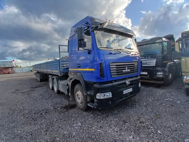 МАЗ 6430 6x4 Седельный тягач