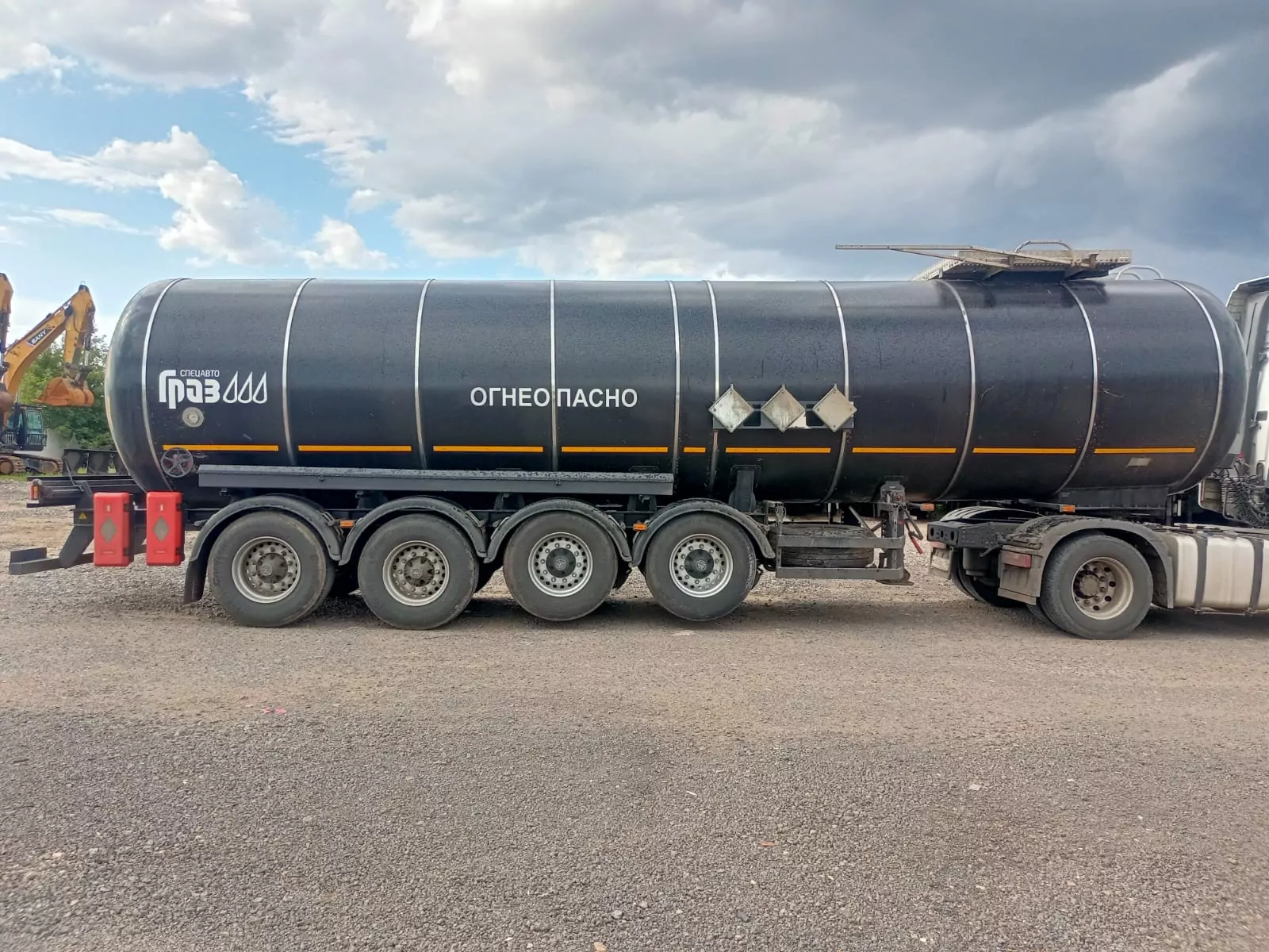ГРАЗ 95323A-0000010P Полуприцеп цистерна