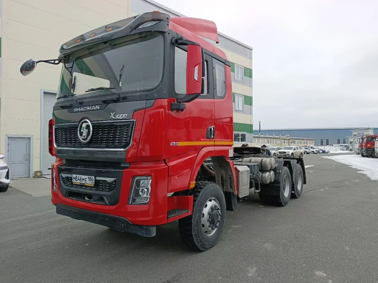 Shacman SX42586V385 6x6 Седельный тягач