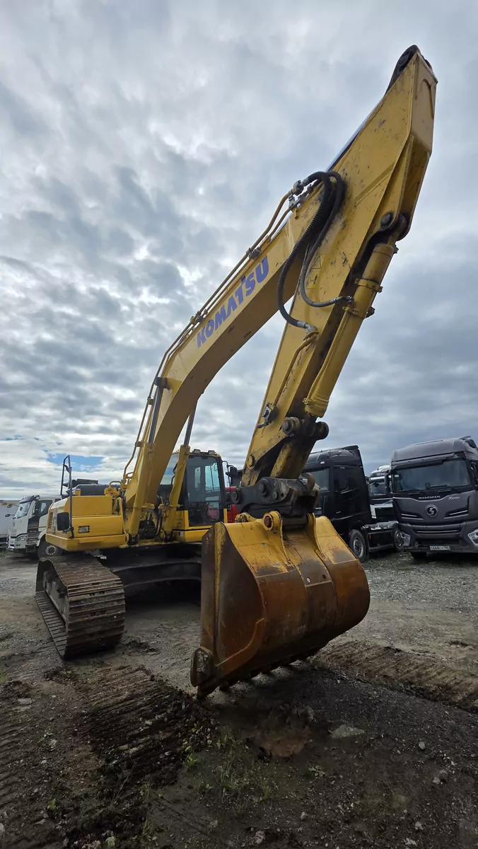 KOMATSU PC 300 Экскаватор