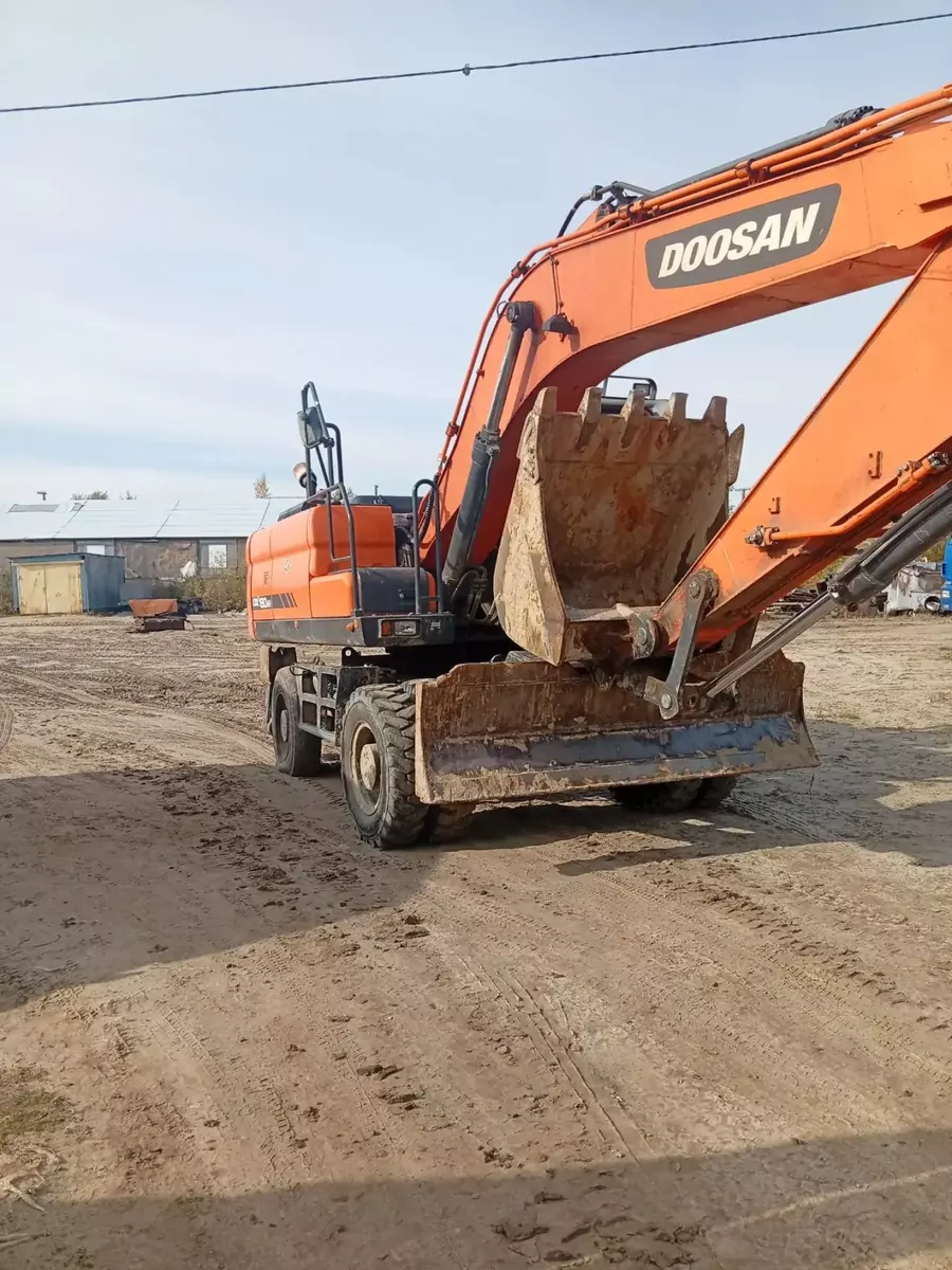 Doosan DX190WA Экскаватор колесный