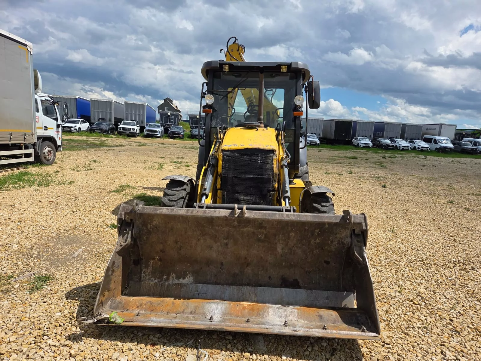 New Holland B80B Экскаватор-погрузчик