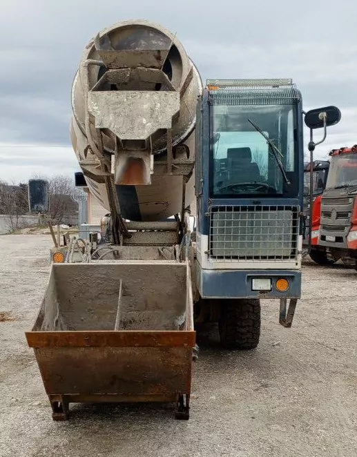 YNIX QGMC4000 Автобетоносмеситель с самозагрузкой