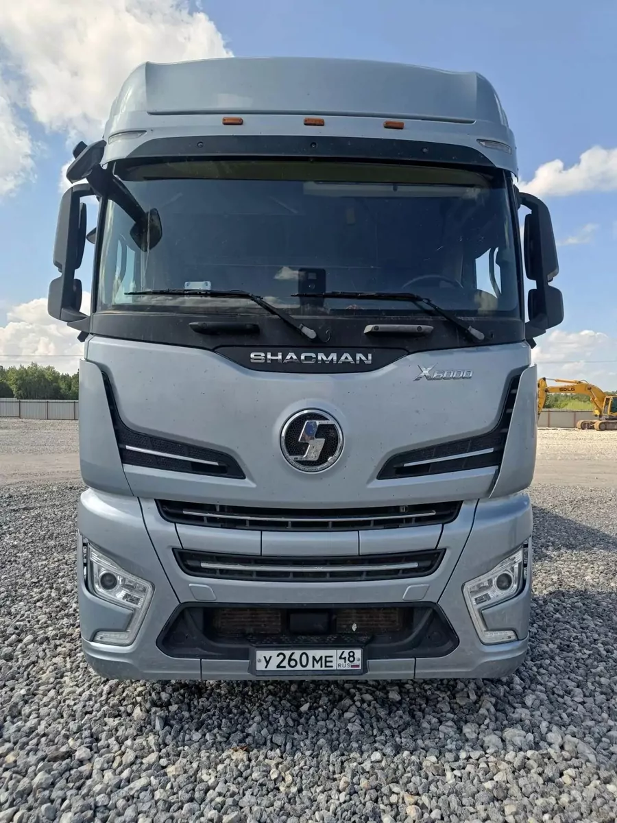 Shacman (Shaanxi) SX4188YY381 4x2 Седельный тягач