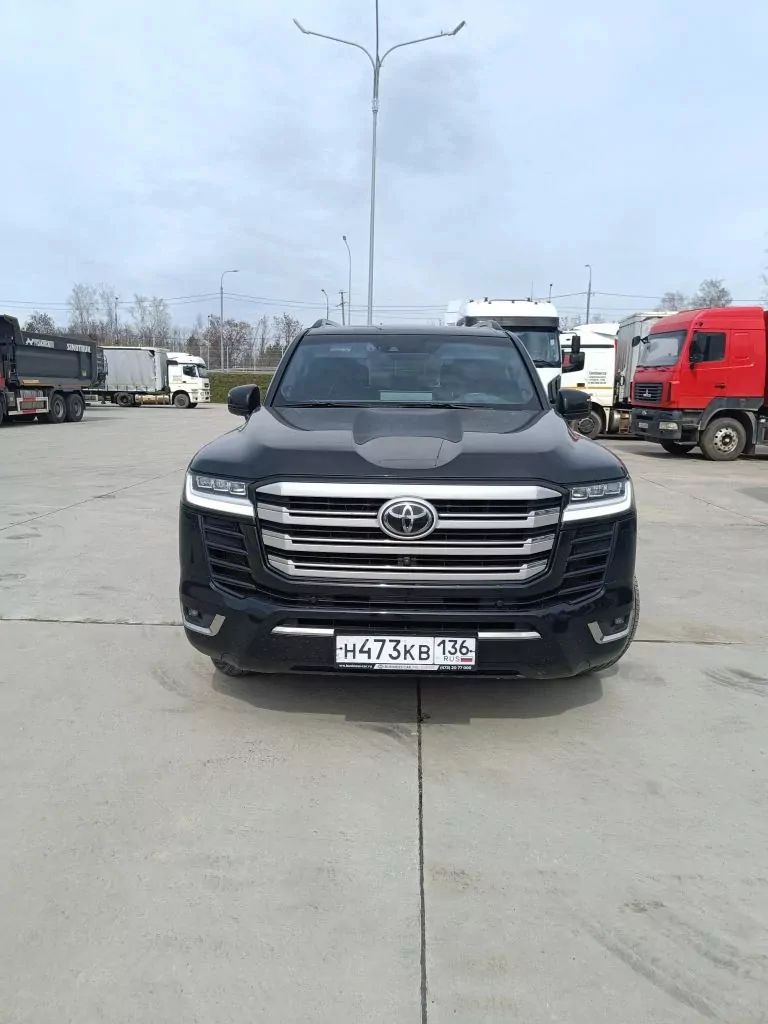 Toyota LAND CRUISER 300