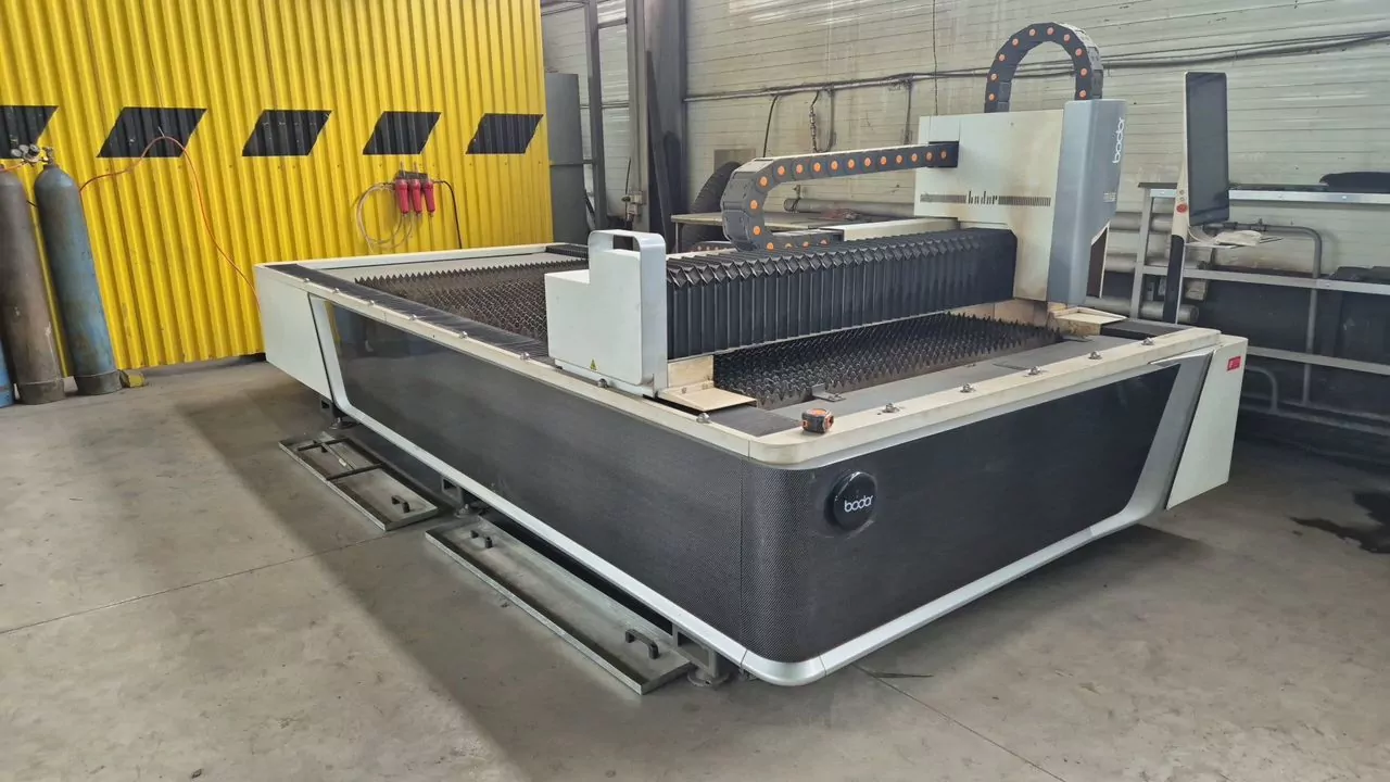 Установка лазерной резки Bodor А3 1500W