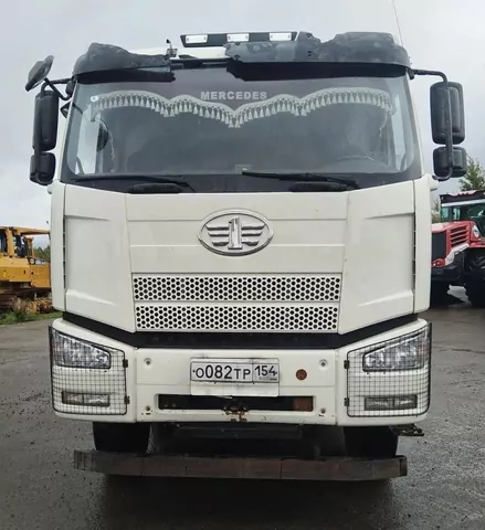 FAW J6 8x4 Самосвал
