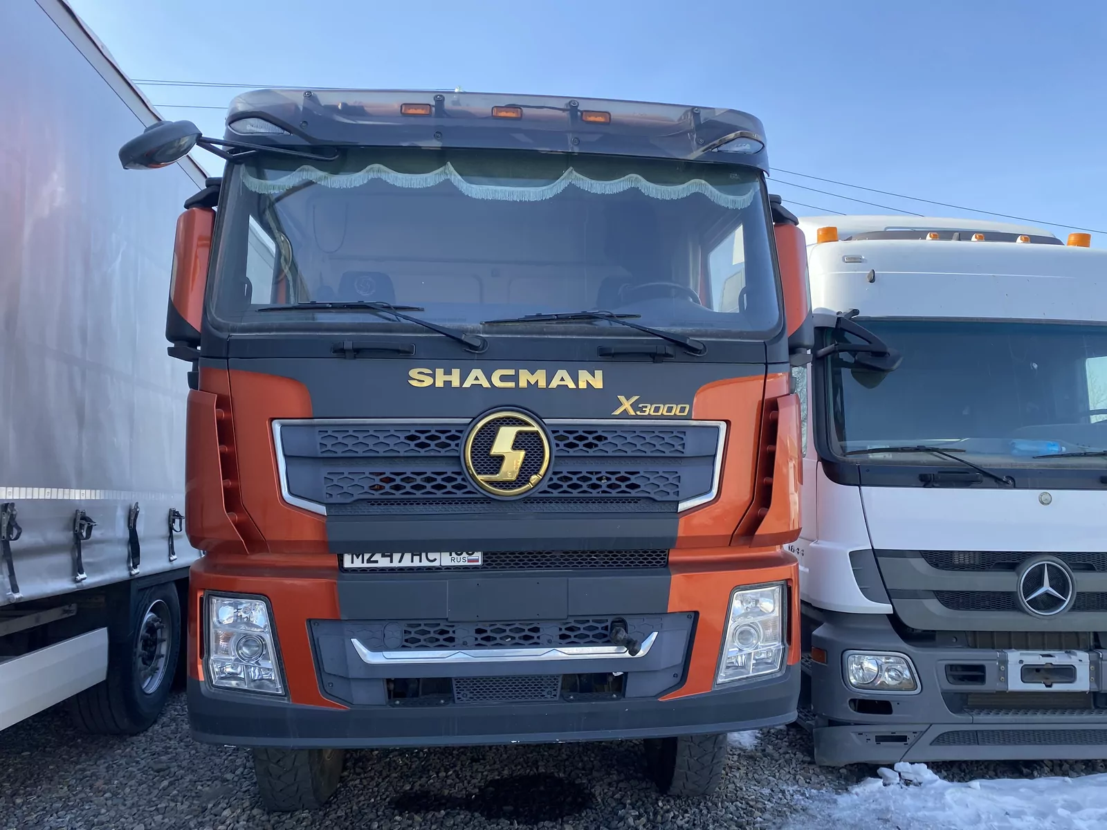 Shacman SX42586V385 6x6 Седельный тягач
