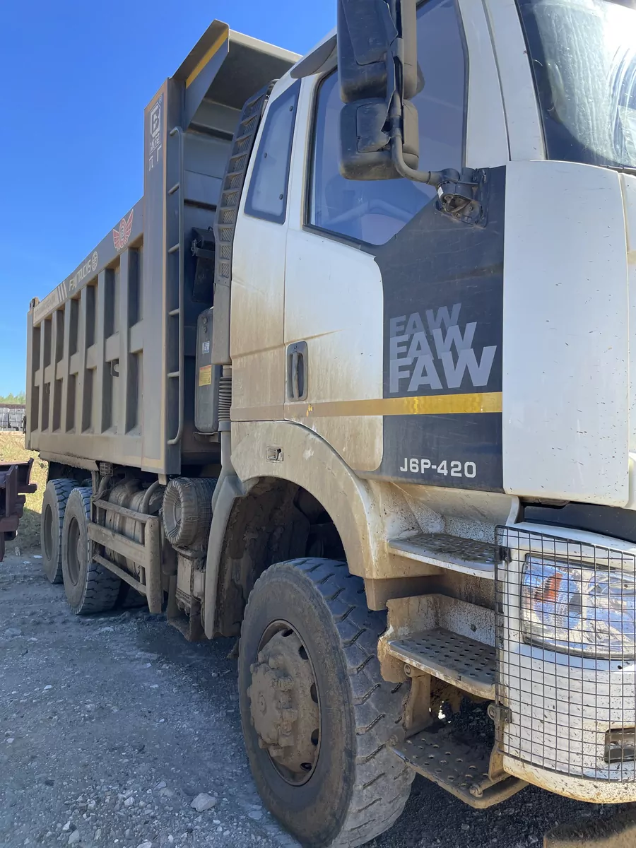 FAW J6 6x6 Самосвал