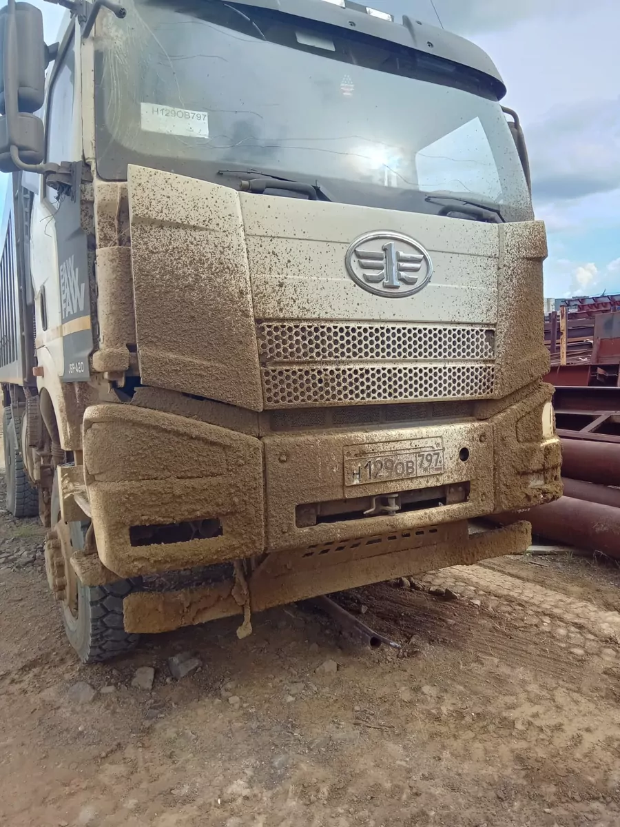 FAW J6 6x6 самосвал