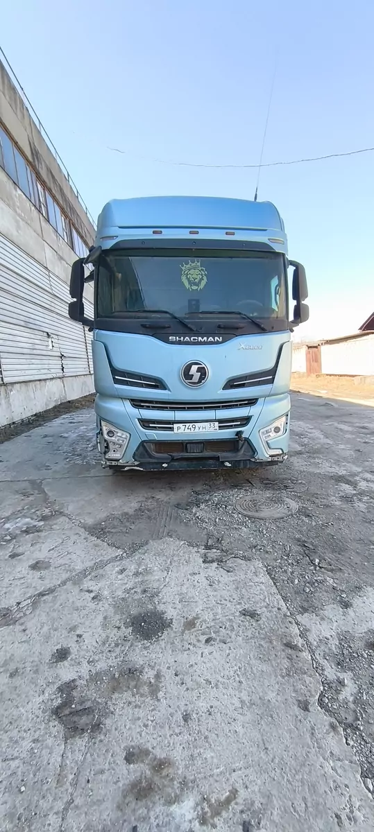 Shacman SX4188YY381 4x2 Седельный тягач