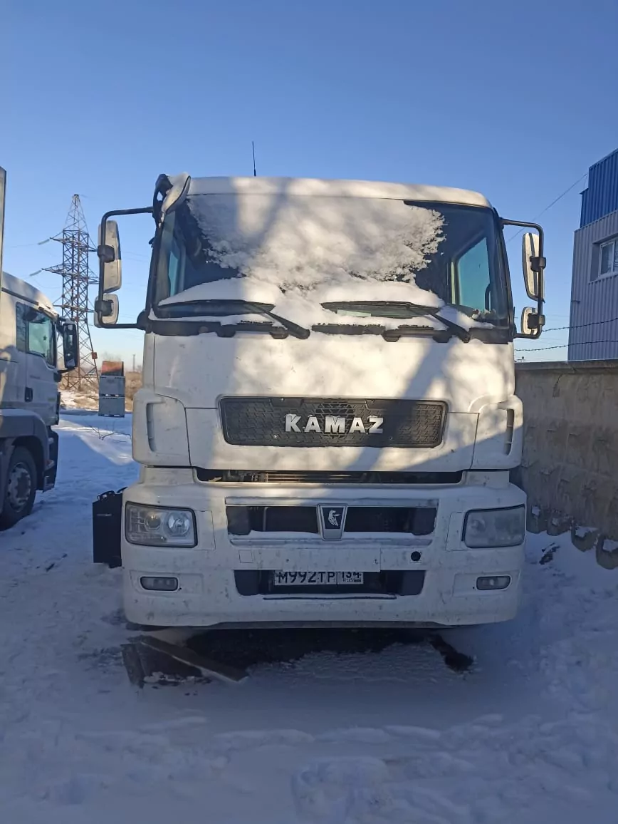 КамАЗ 5490 4x2 Седельный тягач