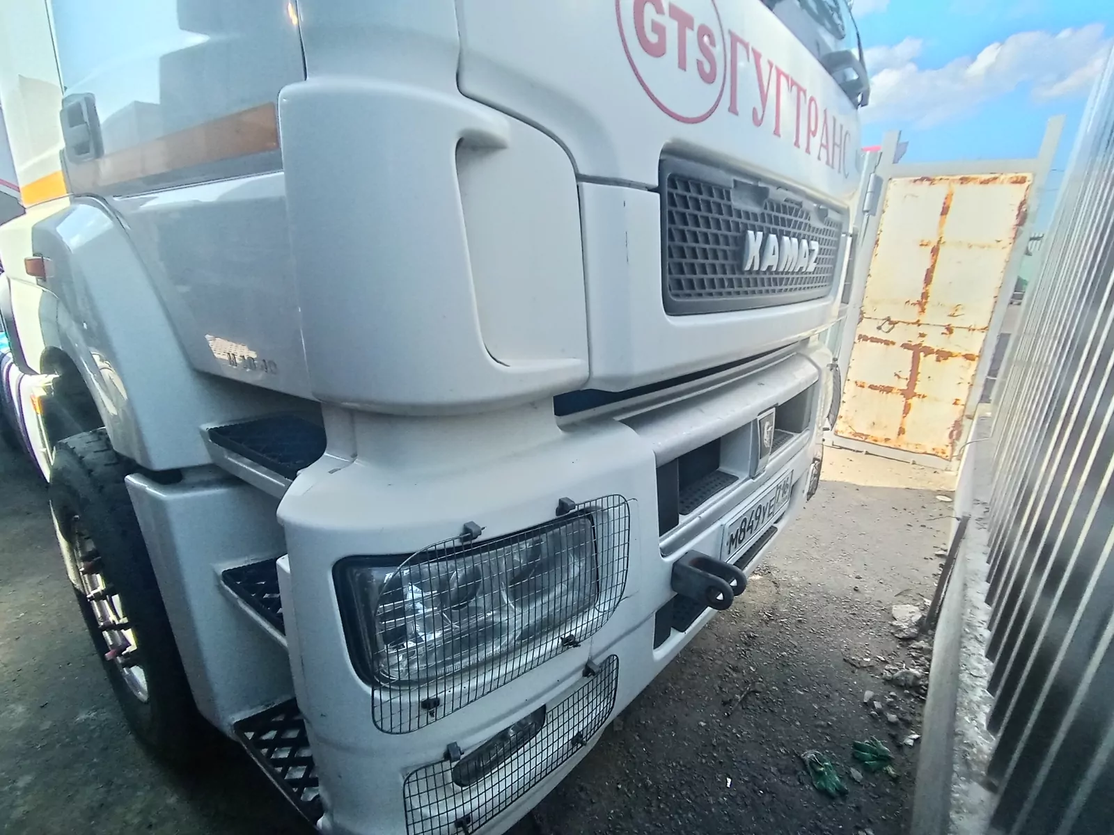 КамАЗ 5490 4x2 Седельный тягач