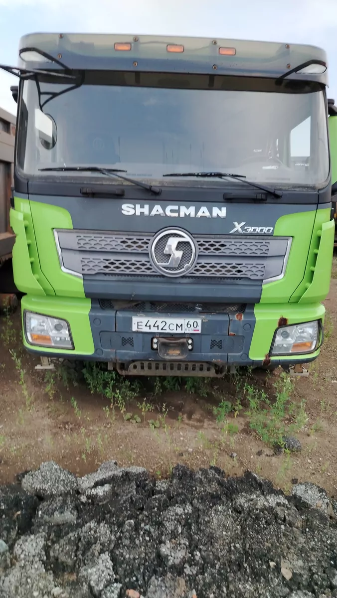 Shacman SX33186T366 8x4 Самосвал