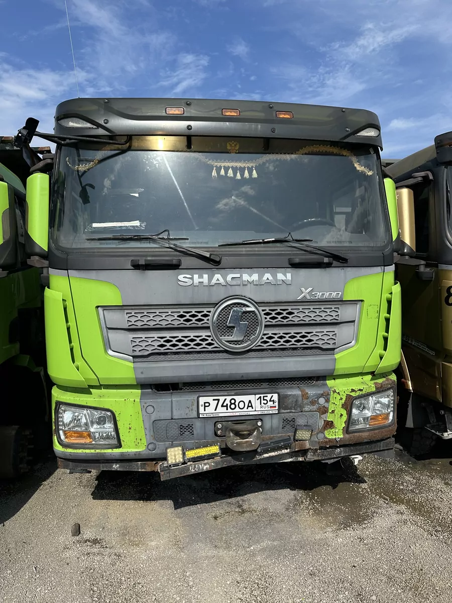 Shacman SX33186T366 8x4 Самосвал