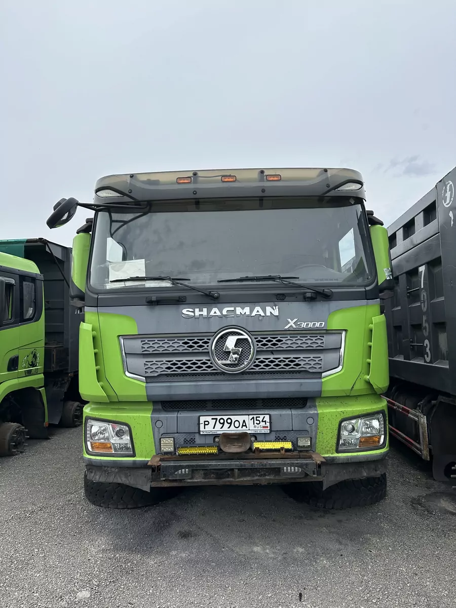 Shacman SX33186T366 8x4 Самосвал