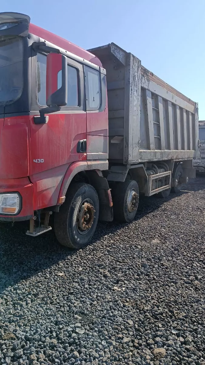 Shacman (Shaanxi) SX 8x4 Самосвал