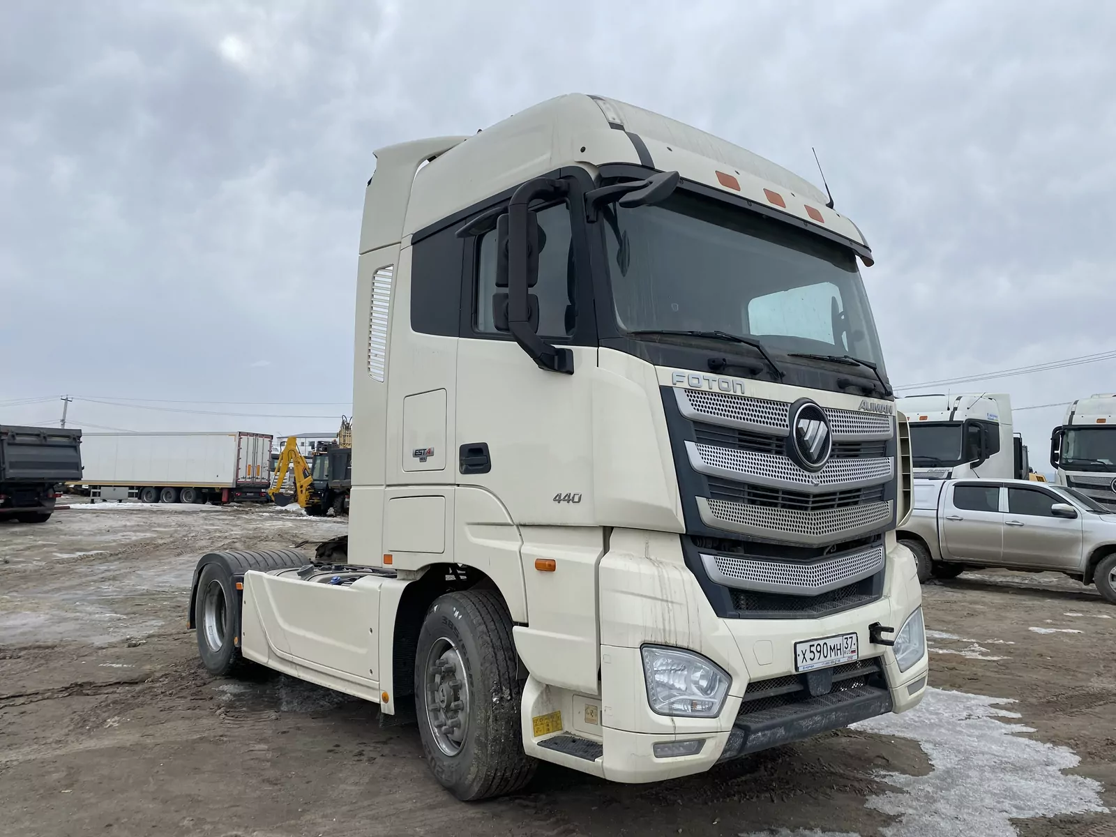 Foton AUMAN 4x2 Седельный тягач